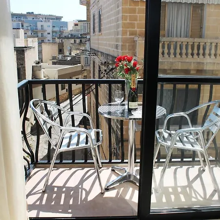 Getawaysmalta - Seashells 1-bedroom In A Great Location In Bugibba *