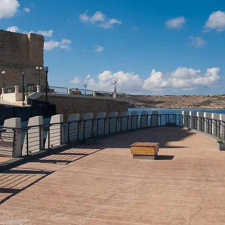 Getawaysmalta - Seashells 1-bedroom In A Great Location In Bugibba Apartment St. Paul's Bay
